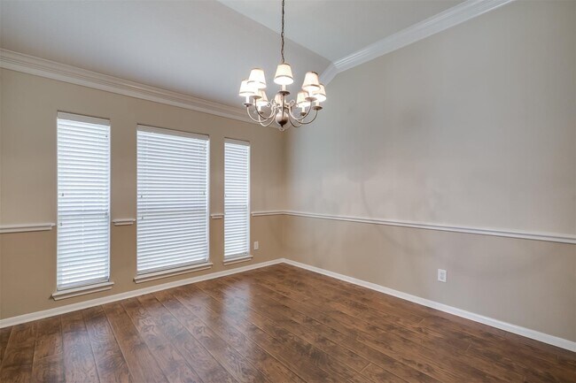 Building Photo - 3419 La Fleur Ln