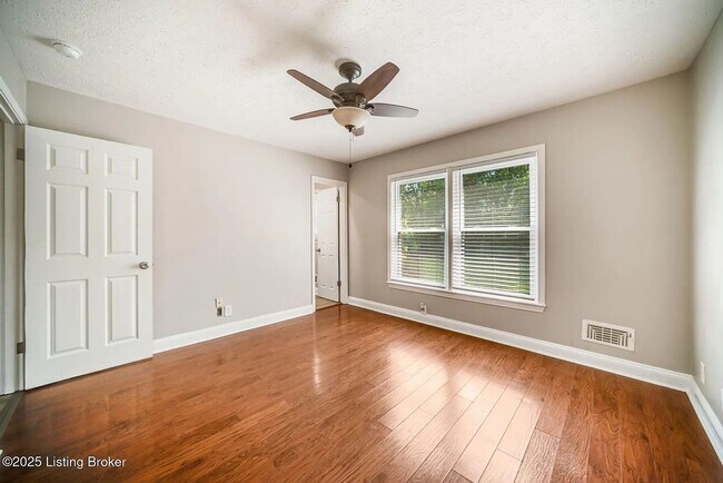 Building Photo - 6312 Six Mile Ln
