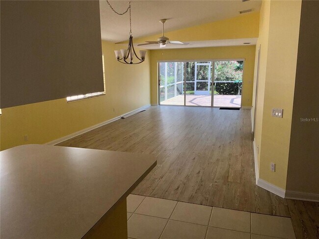 Building Photo - 8004 Camminare Dr