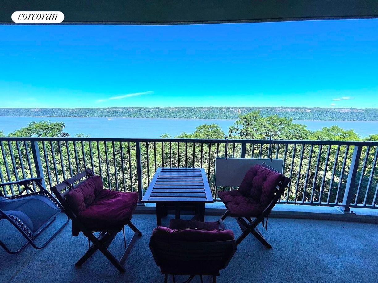 Building Photo - 4455-4465 Douglas Ave