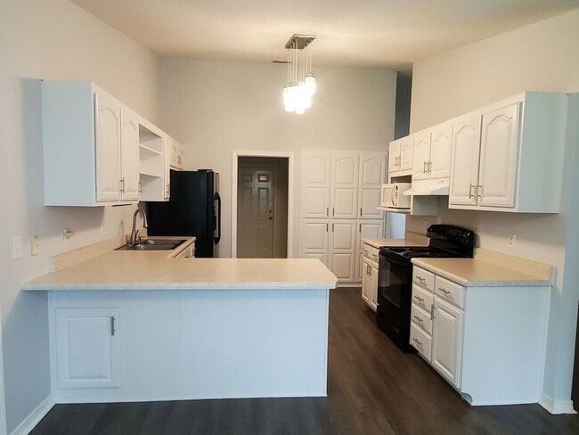 Building Photo - Well cared for 3 Bedroom, 2 Bath Home in Copperfield Subdivision in Pace.