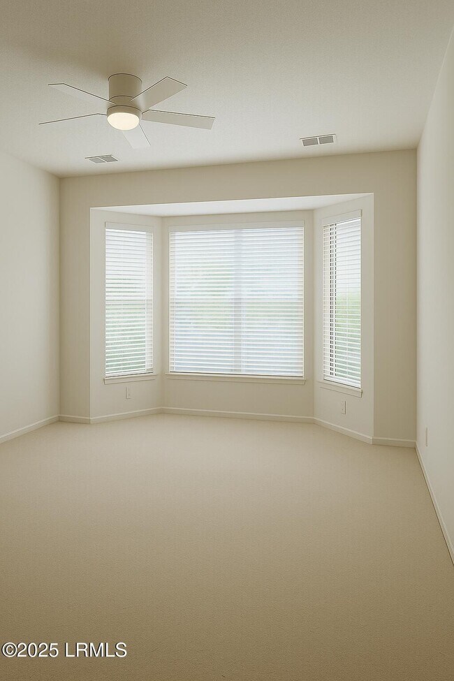 Building Photo - 10 Nightingale Ln