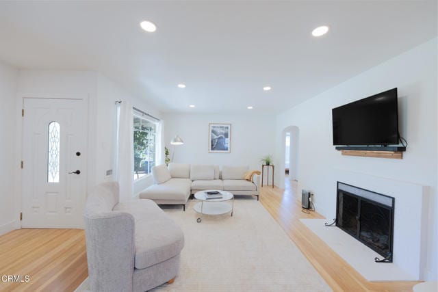 Building Photo - 309 Agnus Dr