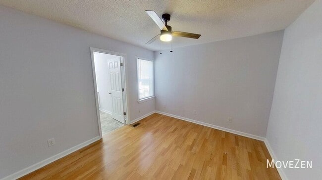 Building Photo - 333 Friendship Dr