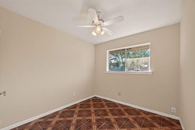 Building Photo - 12006 New Brunswick Dr