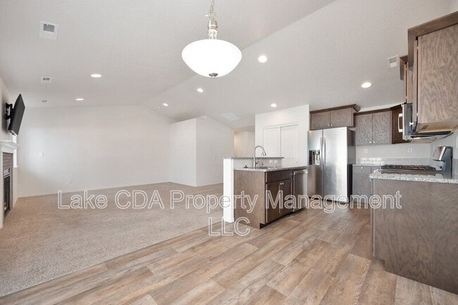 Building Photo - 12335 Gipper Loop
