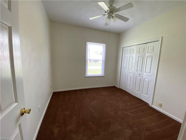Building Photo - Lovely Ranch in Grassfield School District!