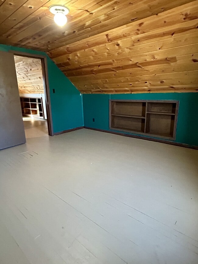 Building Photo - 115 W Wisconsin Ave E