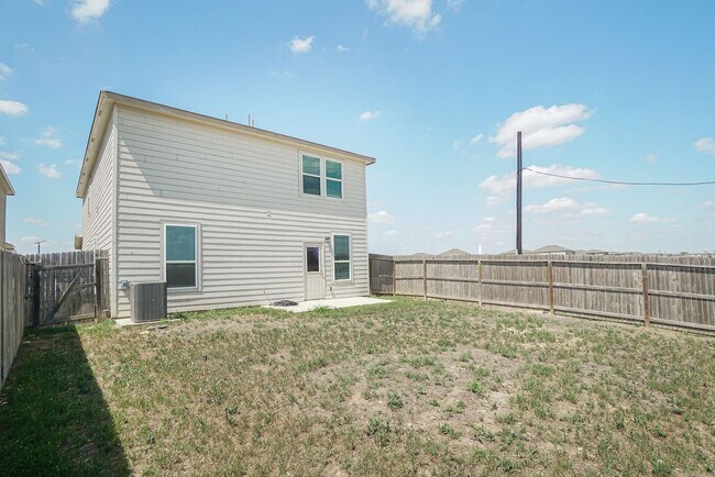 Building Photo - 4-Bedroom Home in New Braunfels with 3 Baths + Open Living Design