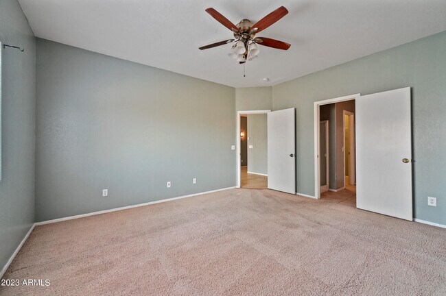 Building Photo - 7409 N Solano Dr
