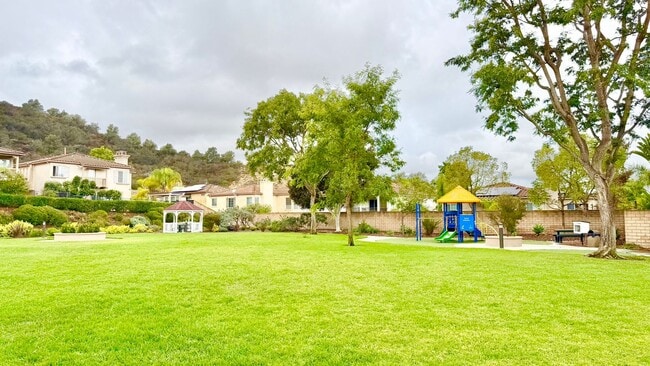 Building Photo - Beautifully Maintained & Spacious Two-Story Home in the Privately-gated Belleza Community of San ...