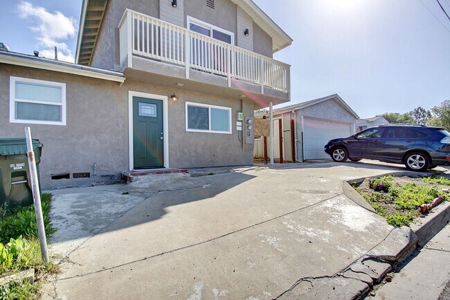 Building Photo - 3150-3150 Florine Dr