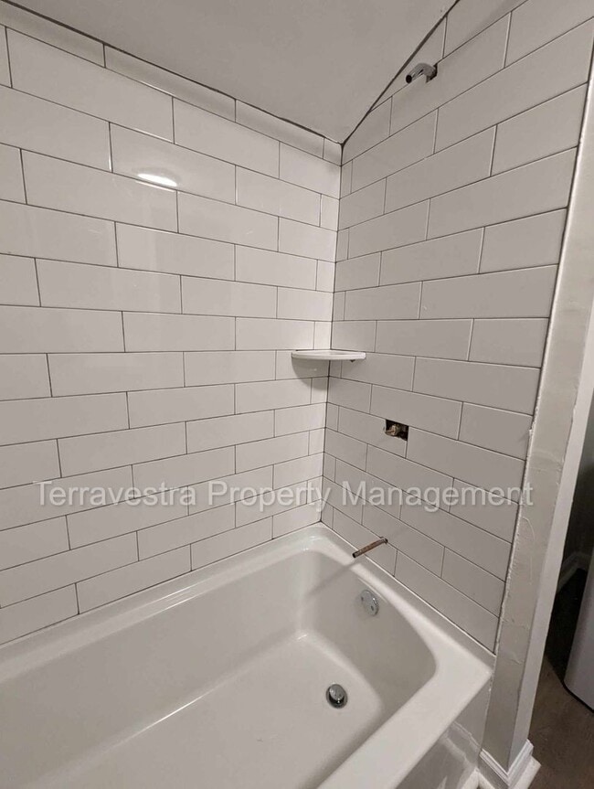 Building Photo - 2 Bed in Millville! Single family