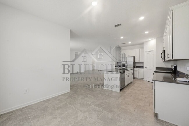 Building Photo - 3048 Country Side Dr