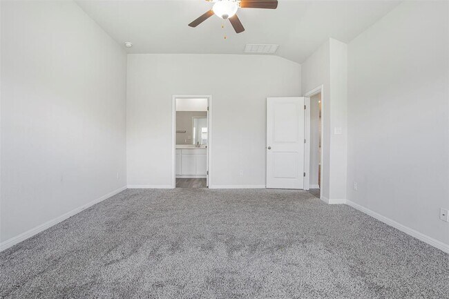 Building Photo - 109 Osier Pass