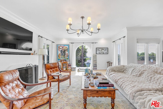 Building Photo - 1009 Carol Dr