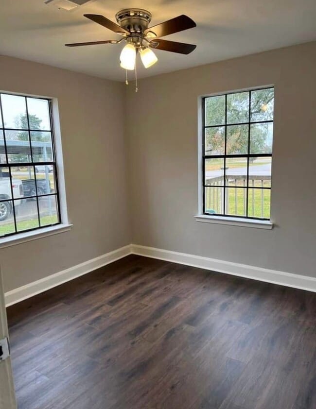 Building Photo - 2 Bed, 1 Bath, Single Family Home NISD
