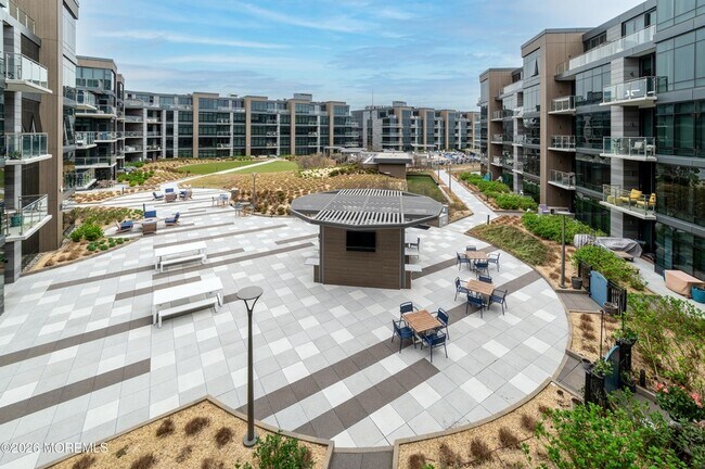 Building Photo - 15 Morris Ave