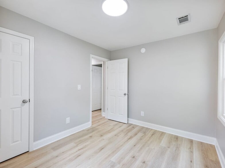 Building Photo - 2862 Argyle Dr NW