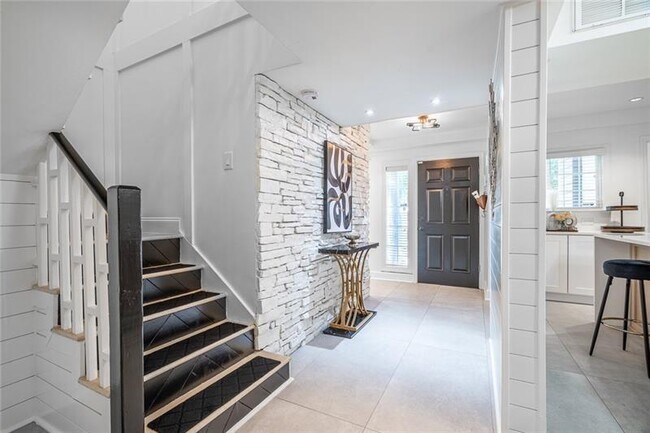 Building Photo - 1445 Monroe Dr NE