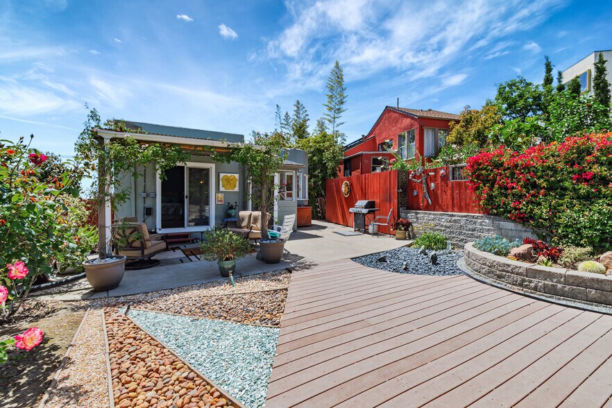 Building Photo - 3316 Birdsall Ave