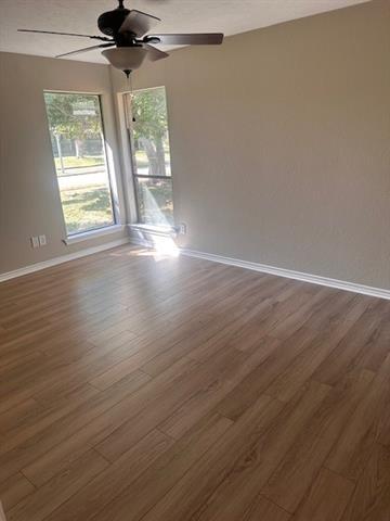 Building Photo - 2424 Stone Creek Dr