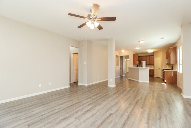 Building Photo - 443 Oak Chase Dr