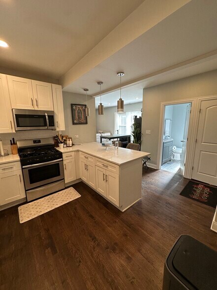 Building Photo - 2105-07 N Lawndale Ave
