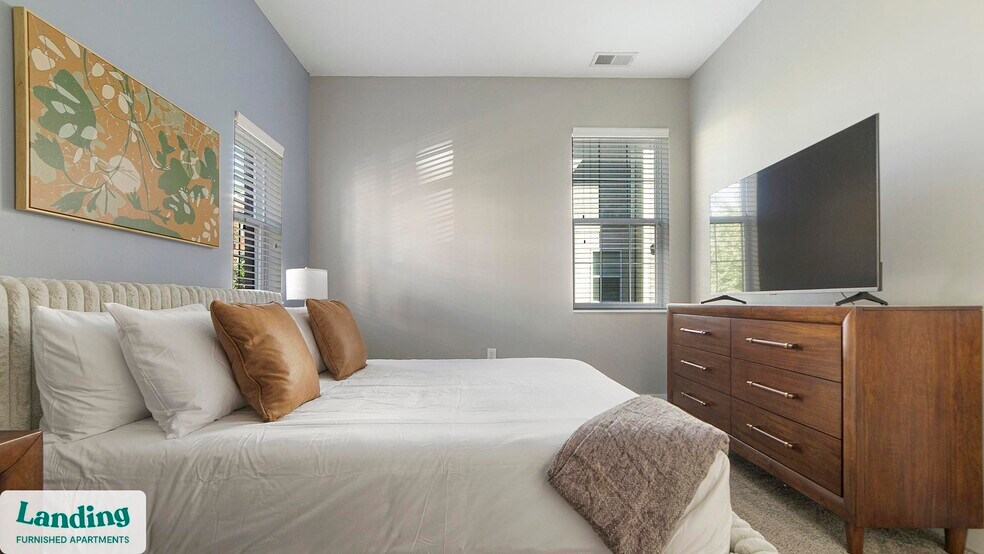 Building Photo - 41 E 9th Ave