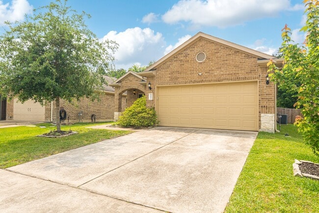 Building Photo - 12027 Rockridge Falls Dr