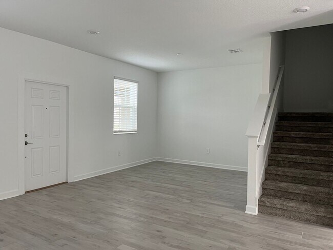 Building Photo - Townhome in Bridgewalk