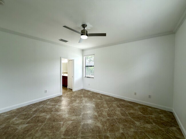 Building Photo - 9368 Via Murano Ct