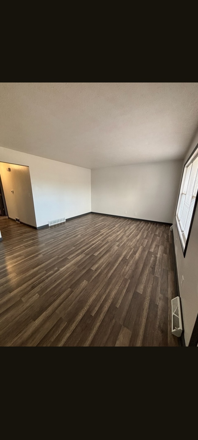 Building Photo - 2408 New Haven Ct