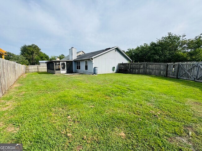 Building Photo - 101 Pleasant Breeze Way