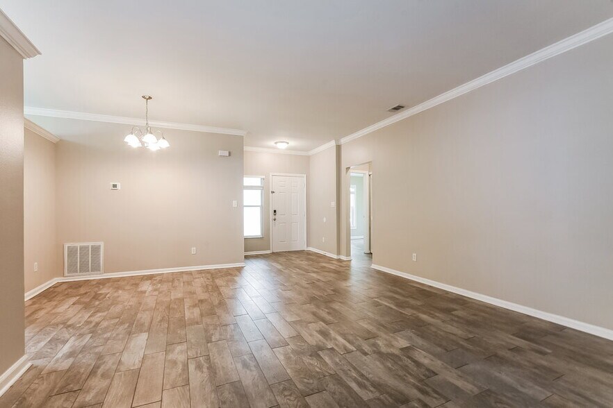 Building Photo - 2845 Falling Tree Cir