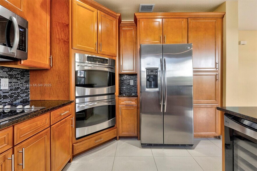 Building Photo - 8890 NW 99th Path