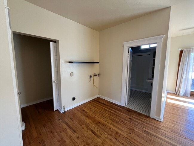 Building Photo - Historic, Charming Home in Coronado Distri...
