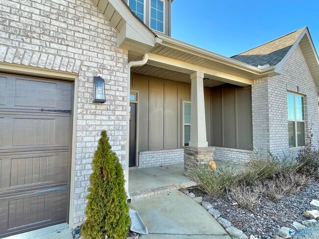 Building Photo - 12821 Hudbug Dr