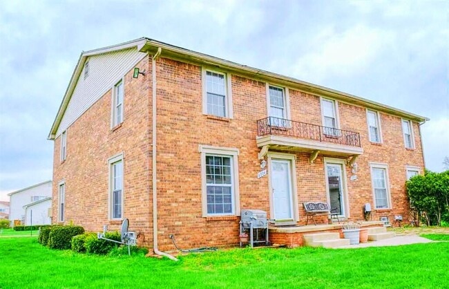 Building Photo - 8904 Shawn Dr