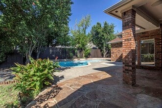 Building Photo - 4910 Shadowood Trl