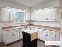 Building Photo - Hazel Ct