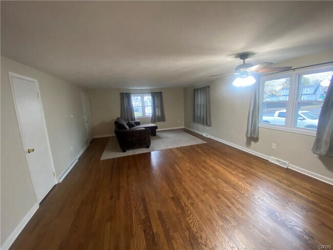 Building Photo - 121 Arnett Ave