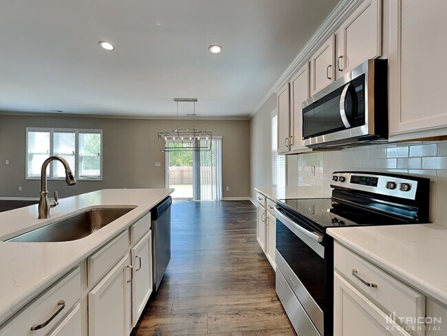 Building Photo - 122 Carissa Dr