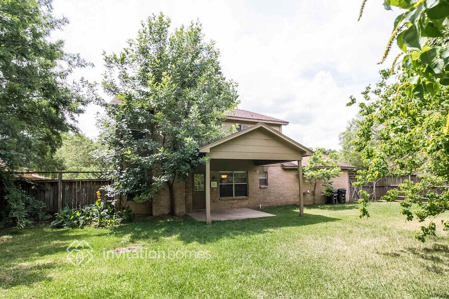 Building Photo - 3922 Cypressdale Dr