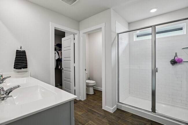 Building Photo - 109 Netherland St