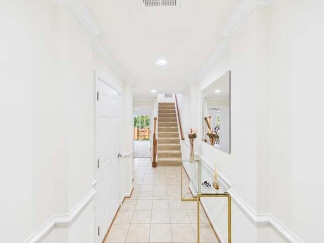Building Photo - 15653 John Diskin Cir