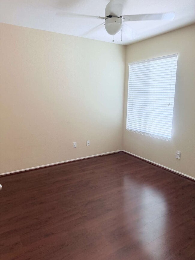 Building Photo - 3-Bedroom Home, Large backyard Move-in by Aug 1st for $500 Move-in Discount!