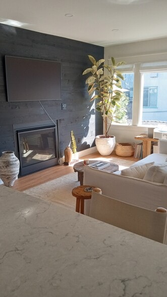 Building Photo - 23 29th Ave