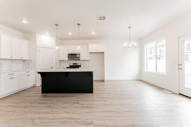 Building Photo - 2867 Blue Dawn Ln