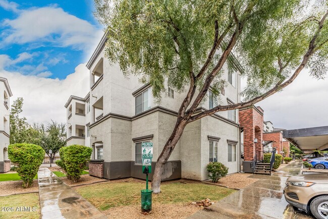 Building Photo - 3302 N 7th St